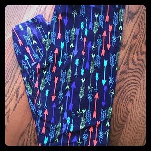 TC lularoe leggings (rare);